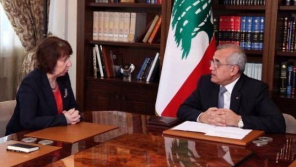 سليمان خلال لقائه مع كاثرين اشتون