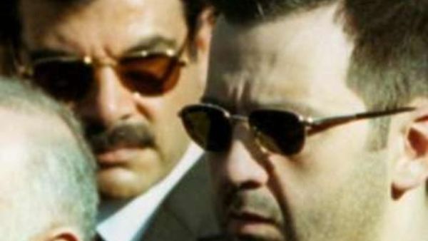 اصف شوكت (يسار) احد قتلى تفجير دمشق الاربعاء اصف شوكت (يسار) احد قتلى تفجير دمشق الاربعاء