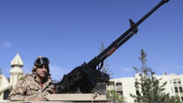 احد افراد الجيش الليبي في بنغازي
