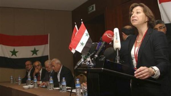 بسمة قضماني تدلي بتصريحات في اسطنبول
 بسمة قضماني تدلي بتصريحات في اسطنبول