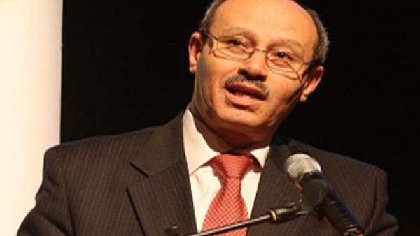 حسن ابو لبدة وزير الاقتصاد في الحكومة الفلسطينية 