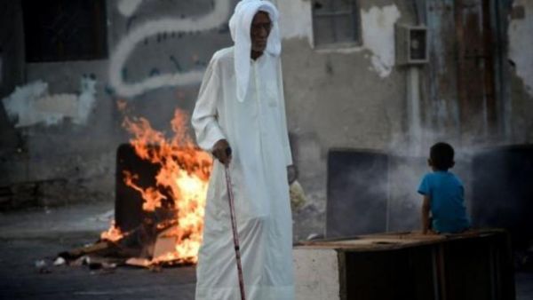 صدامات في قرى شيعية في البحرين بين قوات الامن ومحتجين  عقب الاحكام على قادة المعارضة