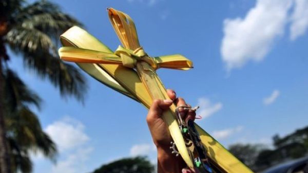 الفلسطينيون المسيحيون يحتفلون باحد الشعانين في القدس