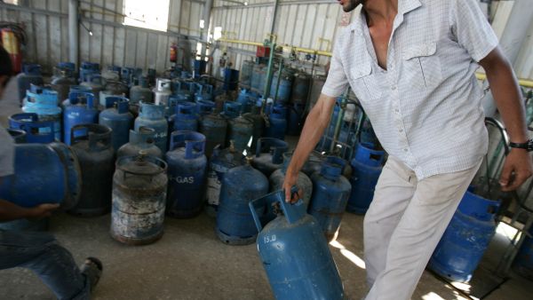 Hundreds protested in Cairo over the increase in the cost of cooking gas