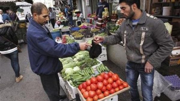 متسوقون في دمشق