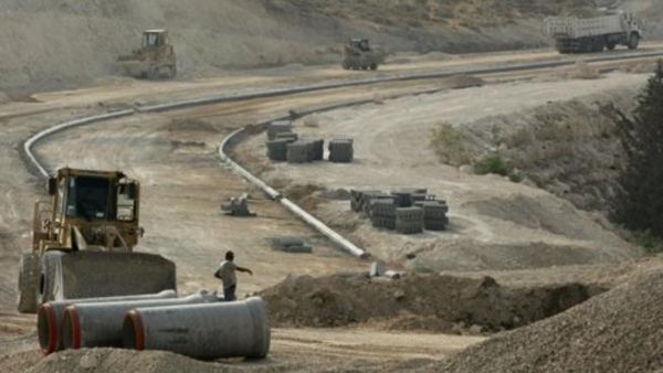 اعمال انشائية في منطقة اي 1