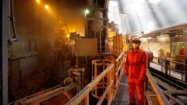 Saudi Arabia’s nonoil producing private sector firms indicated rising input stock levels in May.