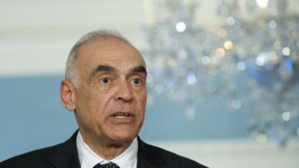 وزير الخارجية المصري محمد كامل عمرو