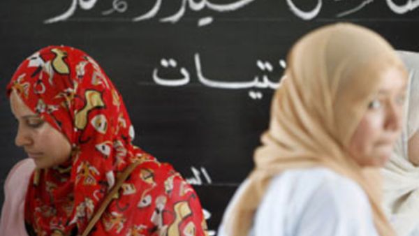 10.3 million Egyptian women are illiterate, according to a recent study. (Image courtesy of al-Shorfa)