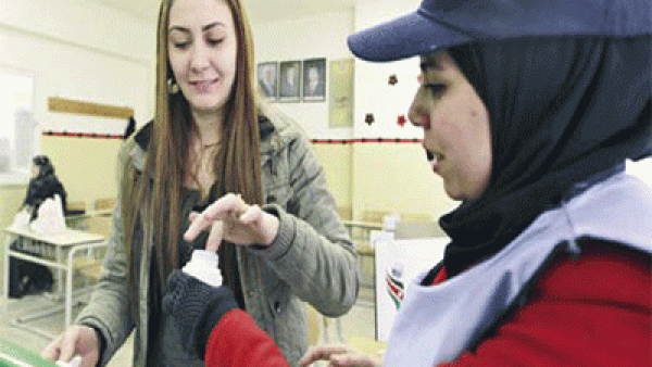 بلغ اجمالي الطلب في اليوم الذي سبق يوم الاقتراع 11.5 ألف طن من كافة أنواع المشتقات بلغ اجمالي الطلب في اليوم الذي سبق يوم الاقتراع 11.5 ألف طن من كافة أنواع المشتقات