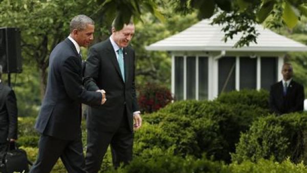 الرئيس الامريكي باراك اوباما يرحب برئيس الوزراء التركي طيب اردوغان