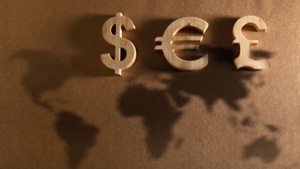 Non-oil trade is vital to the long term strength of the UAE economy. (Image credit: Shutterstock)