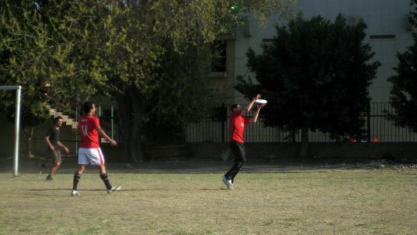 One of the Ultimate Frisbee team shows off his skills in being in the right place at the right time (Photo: Ultimate Frisbee Egypt)