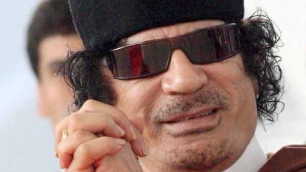 القذافي يتعهد بكبح جماح زعيم سوداني متمرد