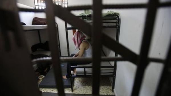 فلسطيني متهم بالتعاون مع اسرائيل داخل سجن تديره حماس في غزة
