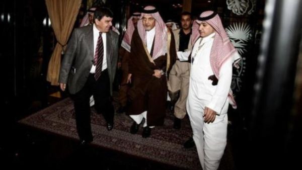 وزراء خارجية دول الخليج بحثوا شؤونا داخلية عشية قمة الاثنين  