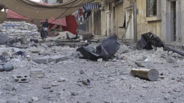 اثار للدمار في وسط حمص 
