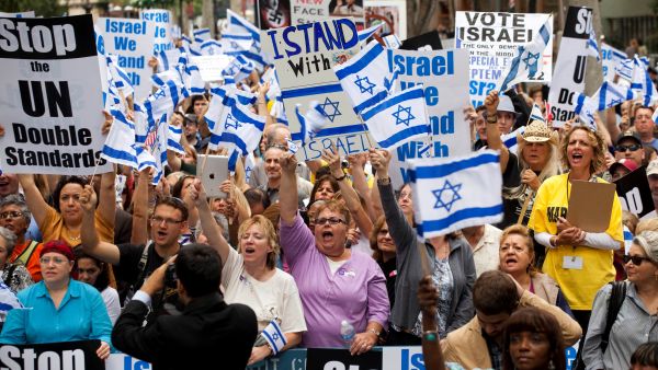 Israeli distinct brand of displeasure is rampant this summer on a double front: firstly, domestic malaise as caused by 
economical discontent, as well as internationally spawned distrust regarding a threatened position in the international 
playing field. The flotilla fiasco followed by the UN ruckus have made manifest the Israeli beleaguered mentality.