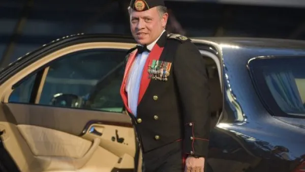 العاهل الاردني يدعو لانهاء حالة الجمود 