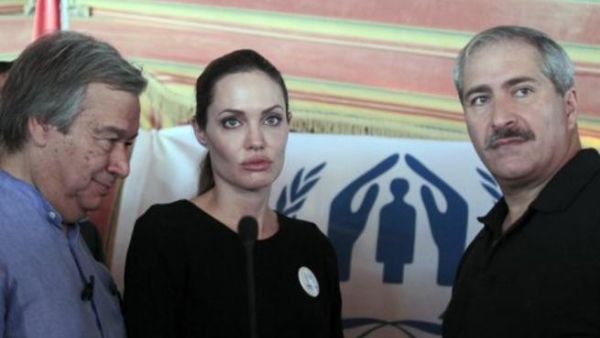 جمة هوليود الاميركية انجلينا جولي في مخيم الزعتري