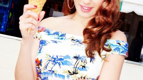 British beauty Kelly Brook is heading to Dubai this weekend