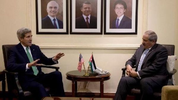 وزير الخارجية الاردني ناصر جودة خلال لقائه كيري في عمان
