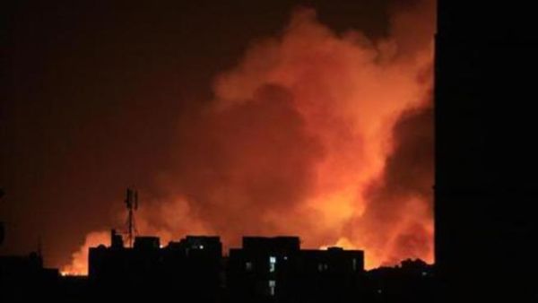 دخان حريق بمصنع للذخيرة في الخرطوم
