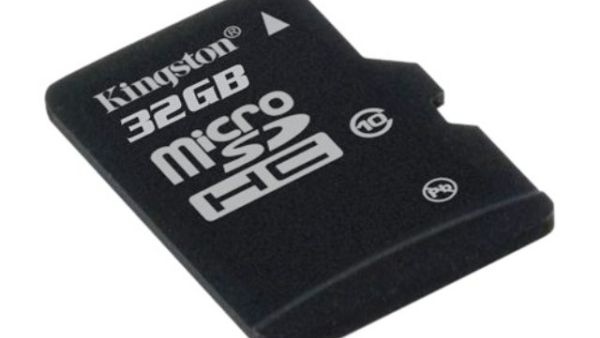 بطاقة الذاكرة الجديدة من نوع microSDHC بسعة 32 غيغابايت