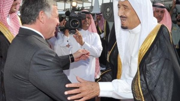 ولي العهد السعودي الامير سلمان بن عبد العزيز يستقبل الملك الاردني عبدالله الثاني في جدة
