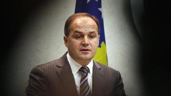 انور خوجة وزير خارجية كوسوفو في تيرانا 
 انور خوجة وزير خارجية كوسوفو في تيرانا