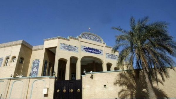 
صورة للسفارة الايرانية في الكويت