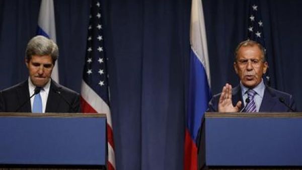 كيري ولافروف خلال مؤتمر صحفي في جنيف