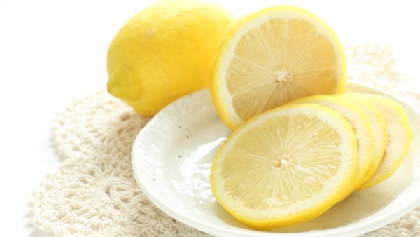 7 فوائد خيالية في الليمون