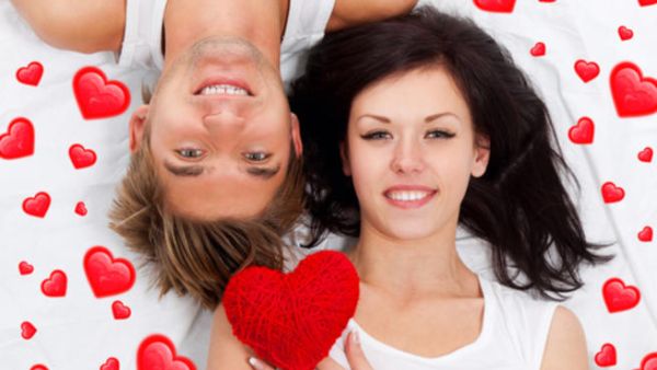 اجعلي يوم 14 فبراير من كل عام يوم لصيانة ورعاية العلاقة العاطفية مع الزوج