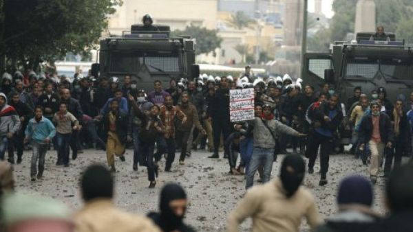 مواجهات بين المتظاهرين والشرطة في مصر