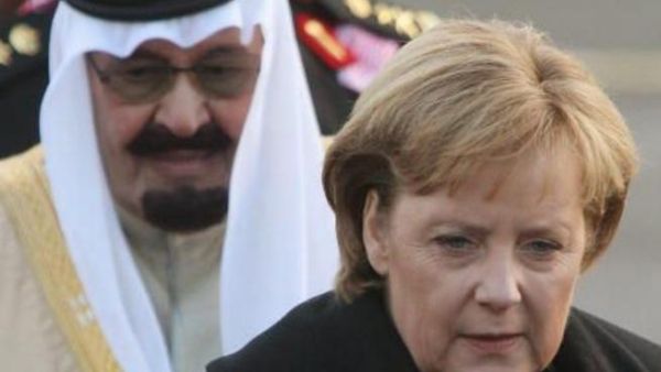 العاهل السعودي والمستشارة الالمانية انجيلا ميركل خلال زياتها الرياض الاسبوع الماضي
