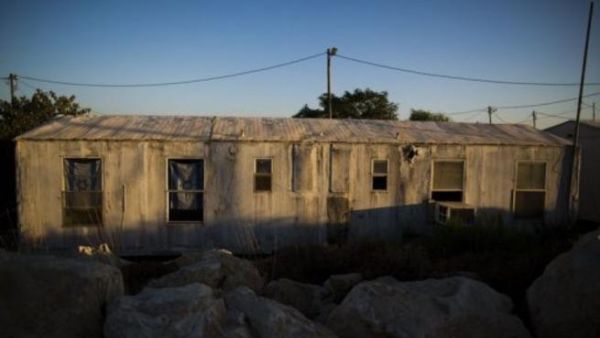 أمر باخلاء اكبر مستوطنة عشوائية بالضفة 