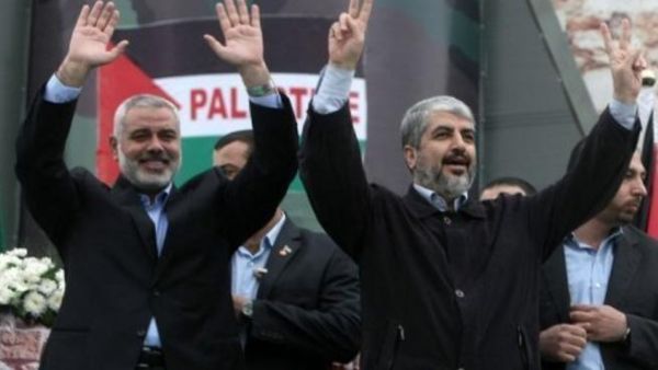 خالد مشعل واسماعيل هنية خلال الاحتفال