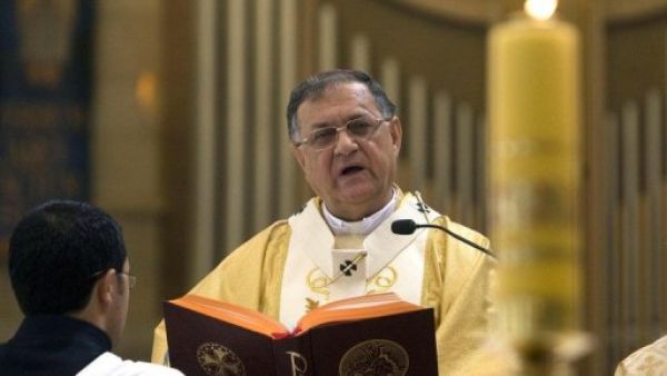 المونسنيور فؤاد طوال يحيي قداس الميلاد في كنيسة المهد في بيت لحم 
