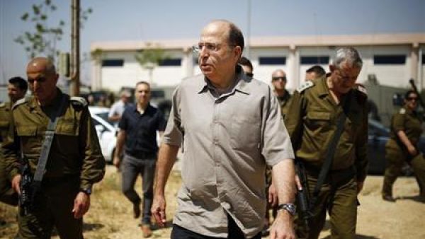Israeli Defense Minister Moshe Yaalon closed the Kerem Shalom crossing on Thursday. (AFP/File) Israeli Defense Minister Moshe Yaalon closed the Kerem Shalom crossing on Thursday. (AFP/File)