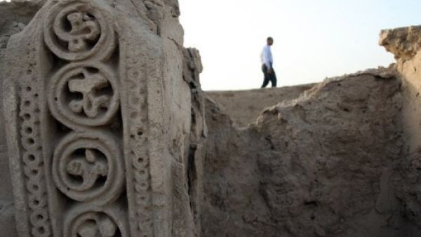 الاثار المسيحية في النجف تنتظر من يجلو عنها غبار الزمن 