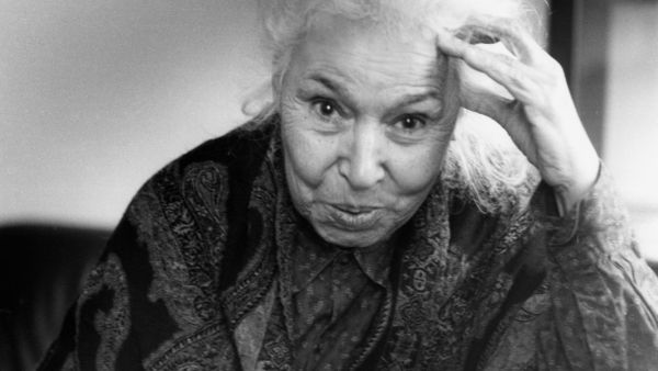 Mother of the Arab feminist female writers: Nawal El Sadaawi is one of the female Arab writers in this countdown. (Image source: "mariellanicole.blogspot.com")
