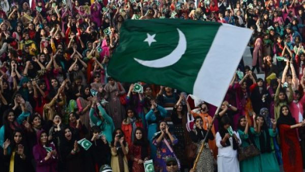 As Pakistan faces its own internal rebellion, politicians speak of Syria As Pakistan faces its own internal rebellion, politicians speak of Syria