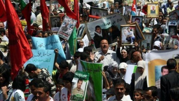 القلق يزداد على حياة الاسرى المضربين عن الطعام باسرائيل 