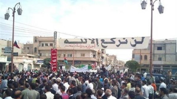 متظاهرون ضد نظام الاسد في تدمر