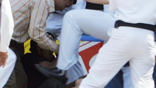 Police brutality in Egypt (Photo courtesy of aminelmasry.wordpress.com)