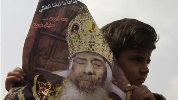 مصر تشيع البابا شنودة الى مثواه الأخير