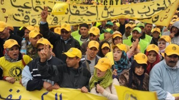 الالاف يتظاهرون في الرباط