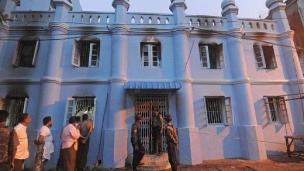 13 قتيلا بينهم اطفال في حريق بمدرسة للمسلمين في رانغون