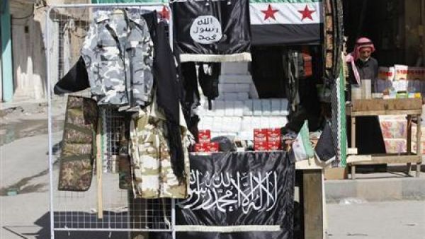 اعلام الانتفاضة السورية واعلام اسلامية في الرقة شرقي البلاد
